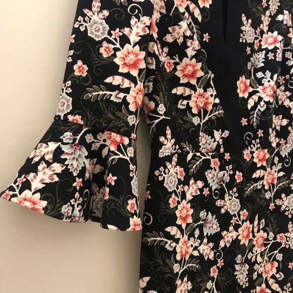MAGGY LONDON FLORAL DRESS - Picture 5 of 5